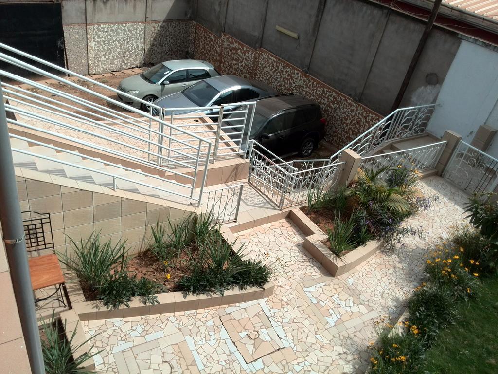 Toundalia Residence Yaoundé Buitenkant foto