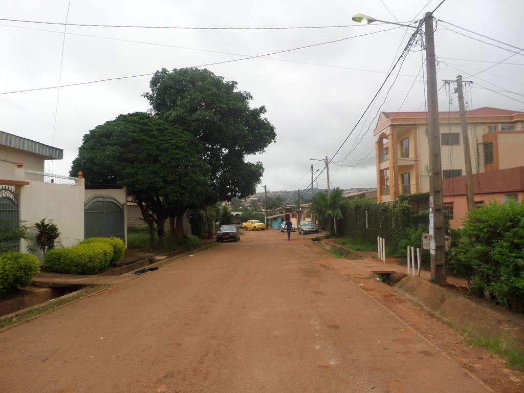 Toundalia Residence Yaoundé Buitenkant foto