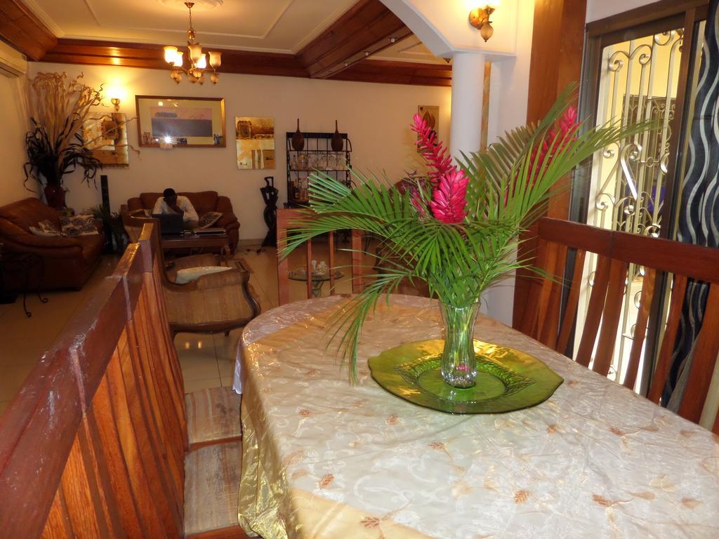 Toundalia Residence Yaoundé Buitenkant foto