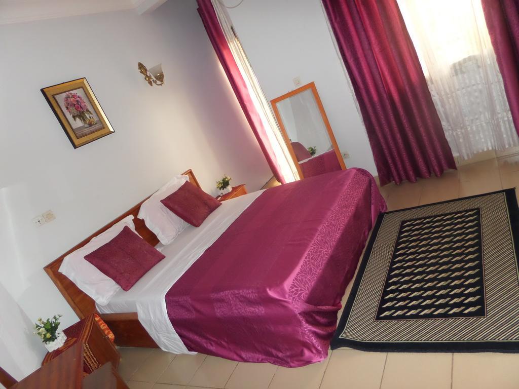 Toundalia Residence Yaoundé Buitenkant foto