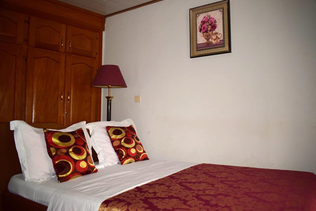 Toundalia Residence Yaoundé Kamer foto
